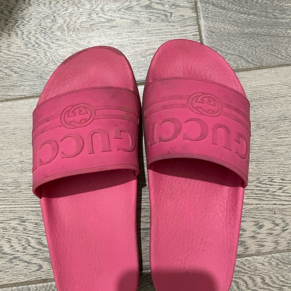 Women’s pink Gucci slides size 38 (8).